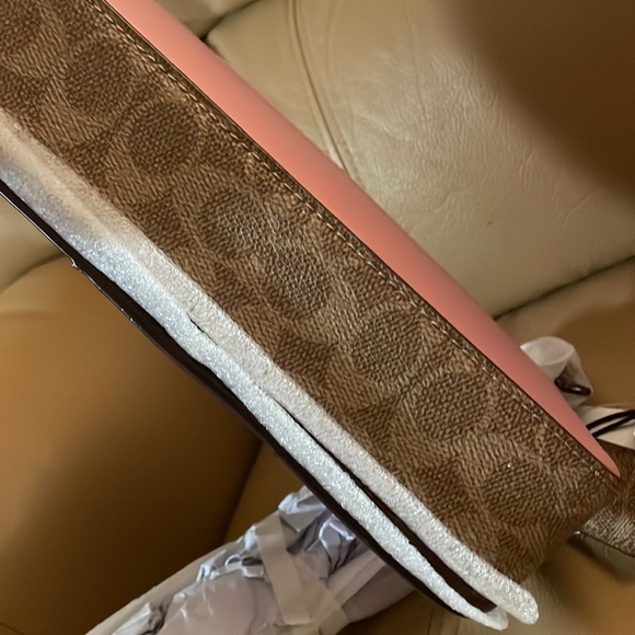 Coach Dinky - Picture 11 of 12